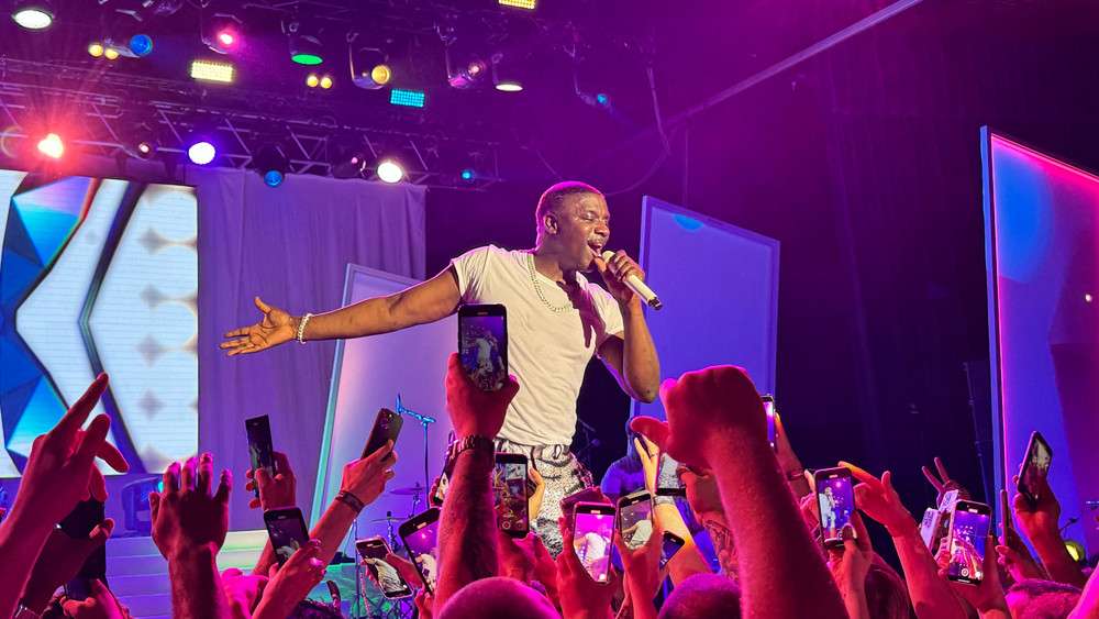 akon: bilder & videos vom planet konzert in offenbach